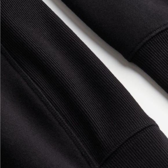 DISNEY MENS MICKEY MOUSE PULLOVER SWEATER SIZE SMALL - Picture 3 of 6